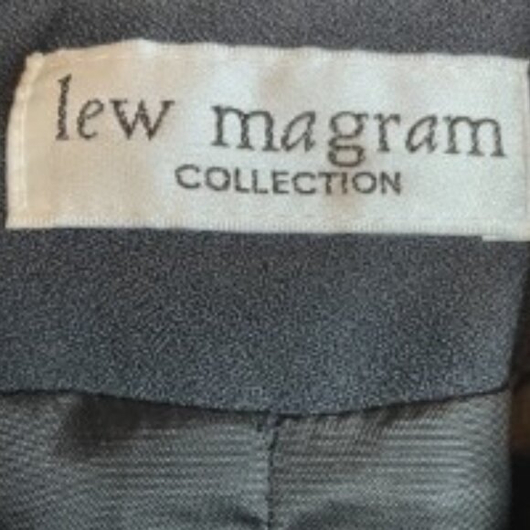 LEW MAGRAM VINTAGE DOUBLE BREASTED BLAZER W/ANTIQUE GOLD-TONED BUTTONS SIZE 10 - Picture 2 of 8